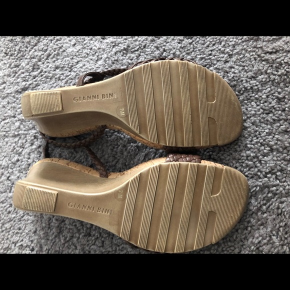 Gianni Bini Wedges - Picture 4 of 5